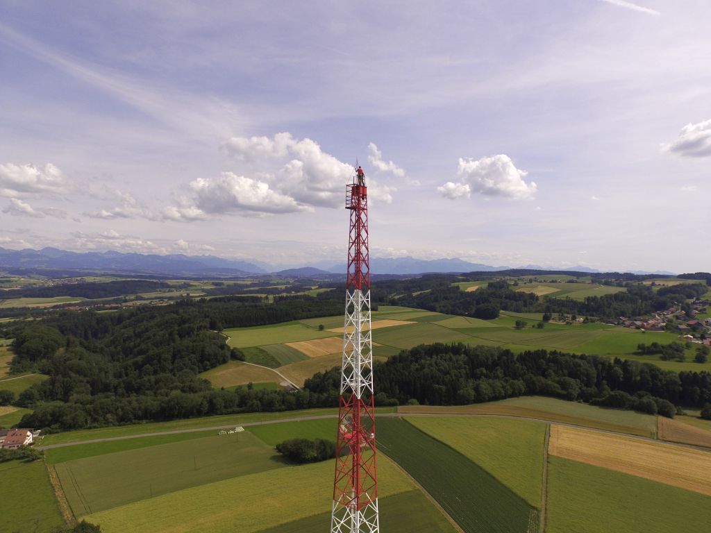 Ascension de l'antenne de Sottens : l'expérience d'escalade la plus insolite (VD)