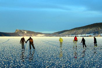Les plus beaux lacs gelés où patiner cet hiver