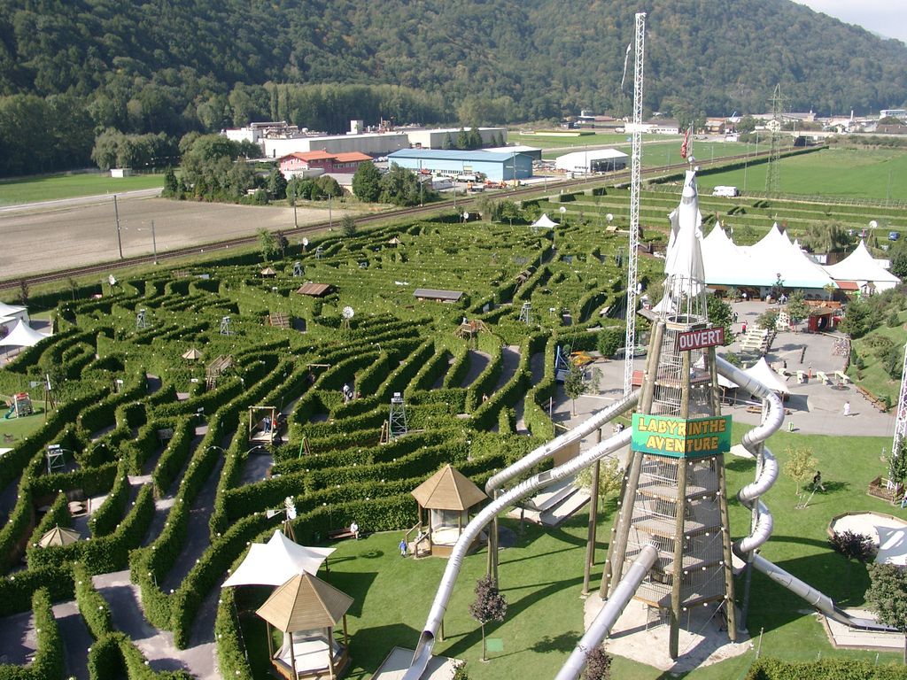 Labyrinthe Aventure à Evionnaz en Valais - le plus grand labyrinthe du monde