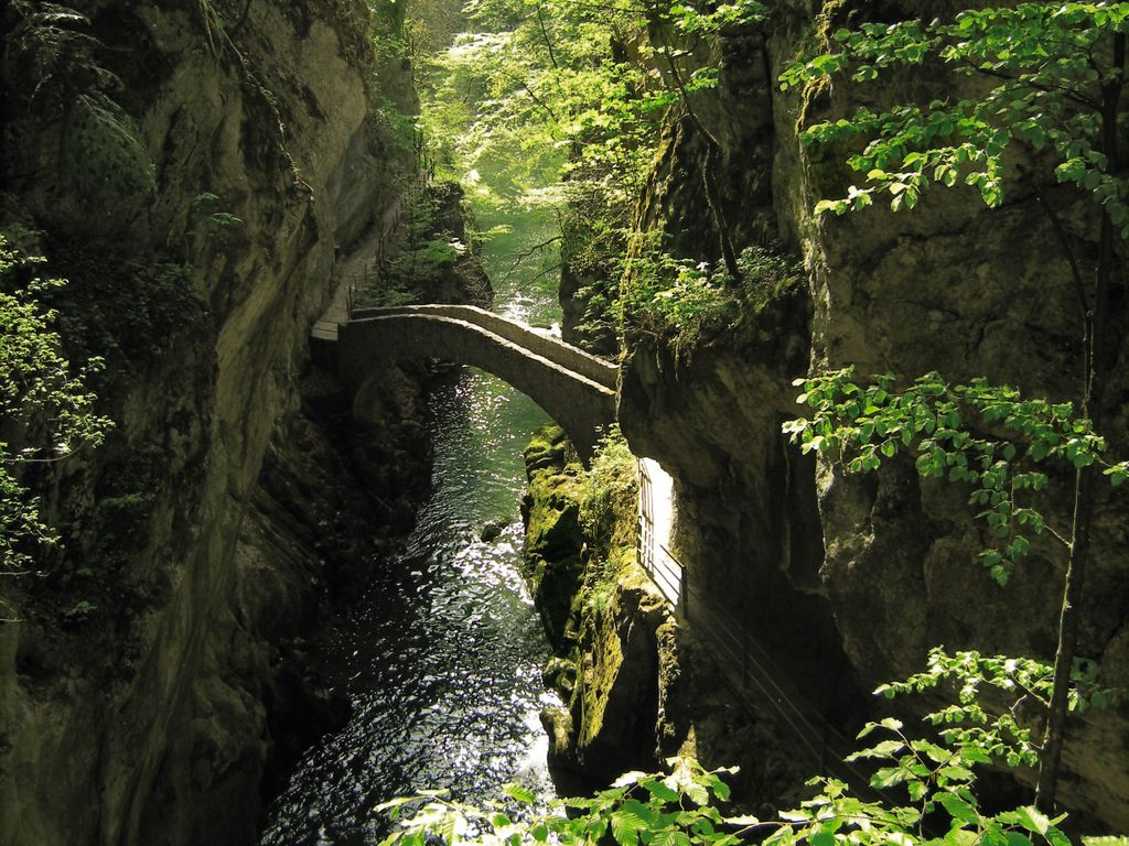 Balade fraîcheur au fil de l'eau aux gorges de l'Areuse