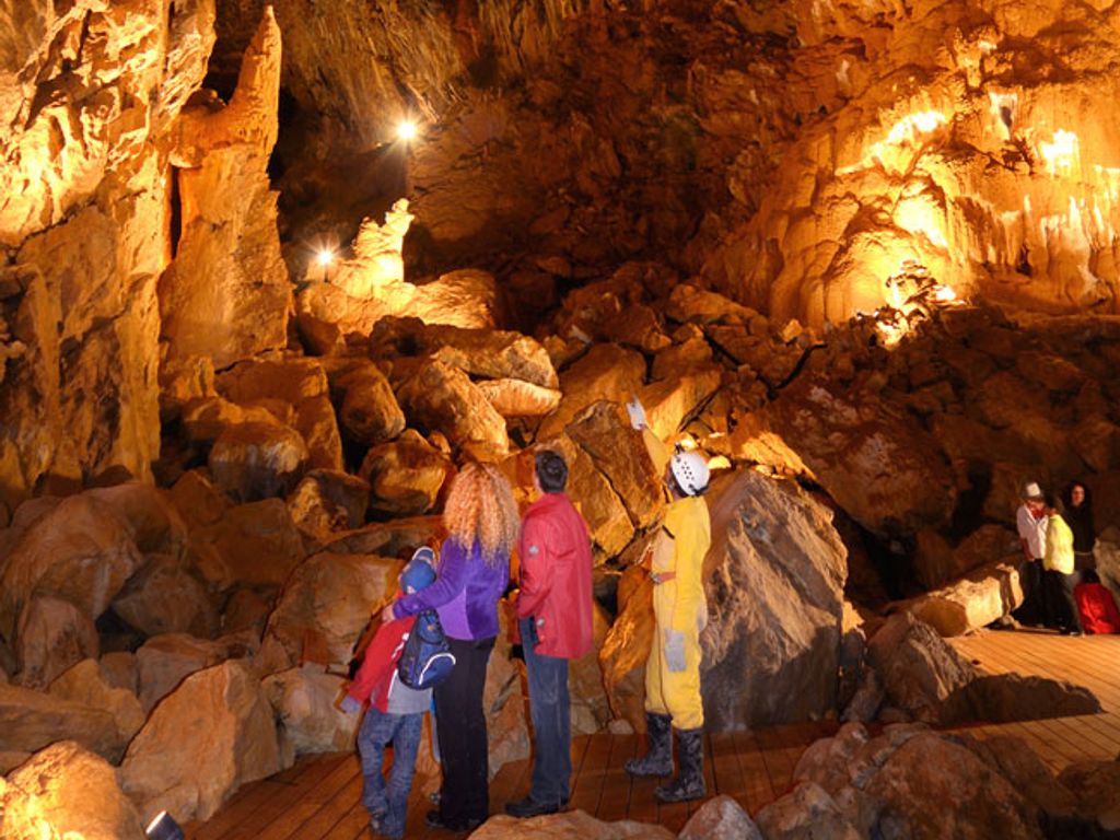 Balade en famille à la découverte des grottes de Vallorbe et de leur mystérieux Trésor des Fées