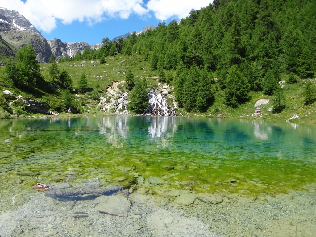 Baignade en Suisse - Lac Bleu d'Arolla dans le canton du Valais