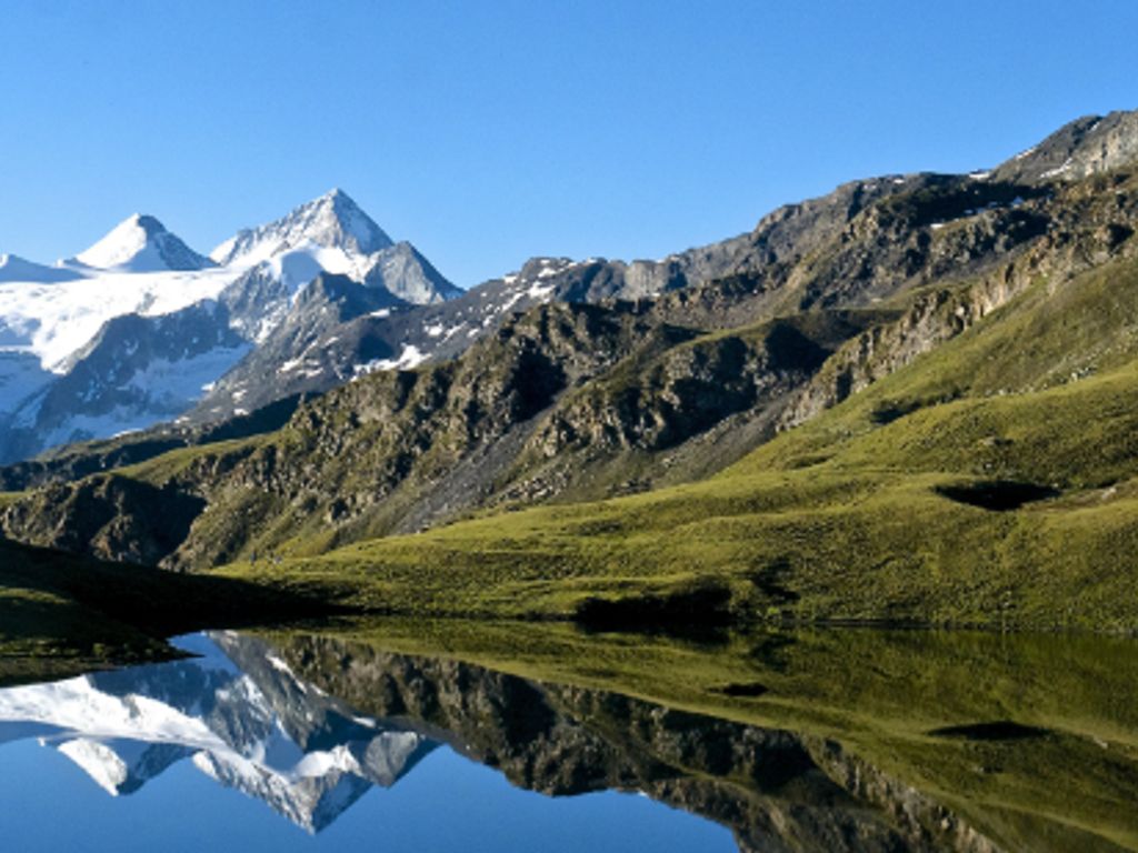 Baignage en Suisse - Lac du Louché dans le canton du Valais