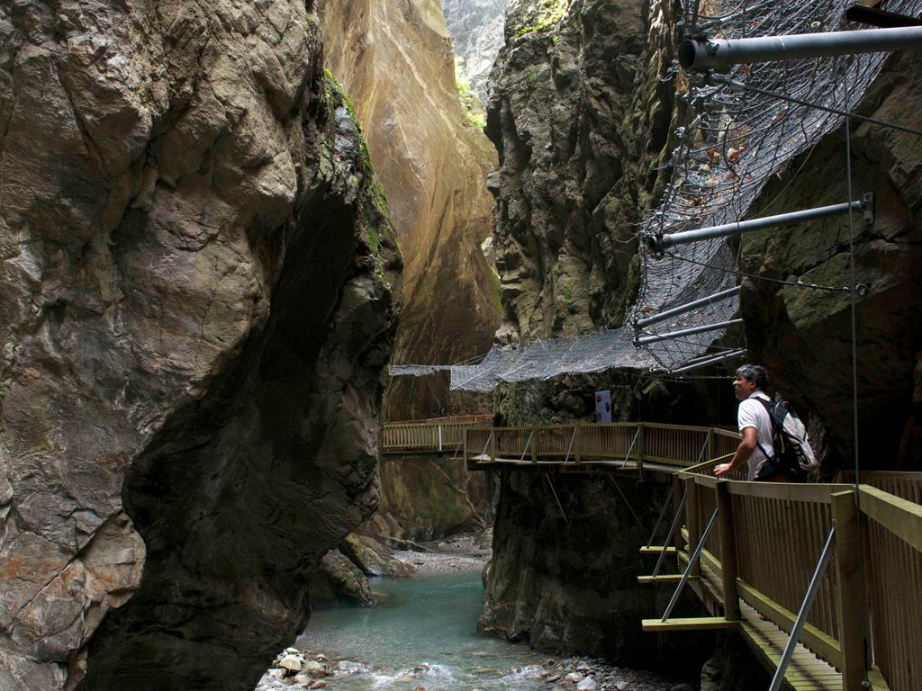 Balade fraîcheur aux gorges du Trient à Vernayaz près de Martigny