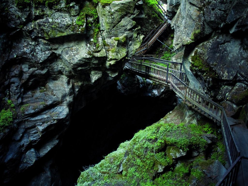 Balade fraîcheur spectaculaire aux gorges mystérieuses de Tête-Noire, entre Trient et Le Châtelard