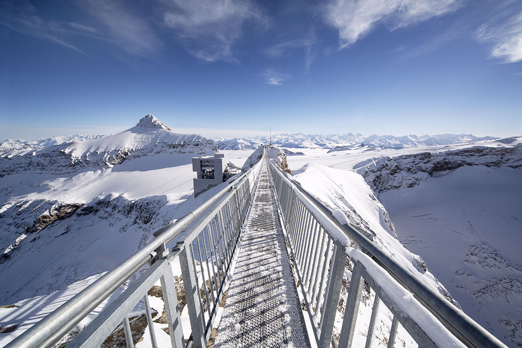 Sites hivernaux féeriques de Suisse romande: Peak Walk