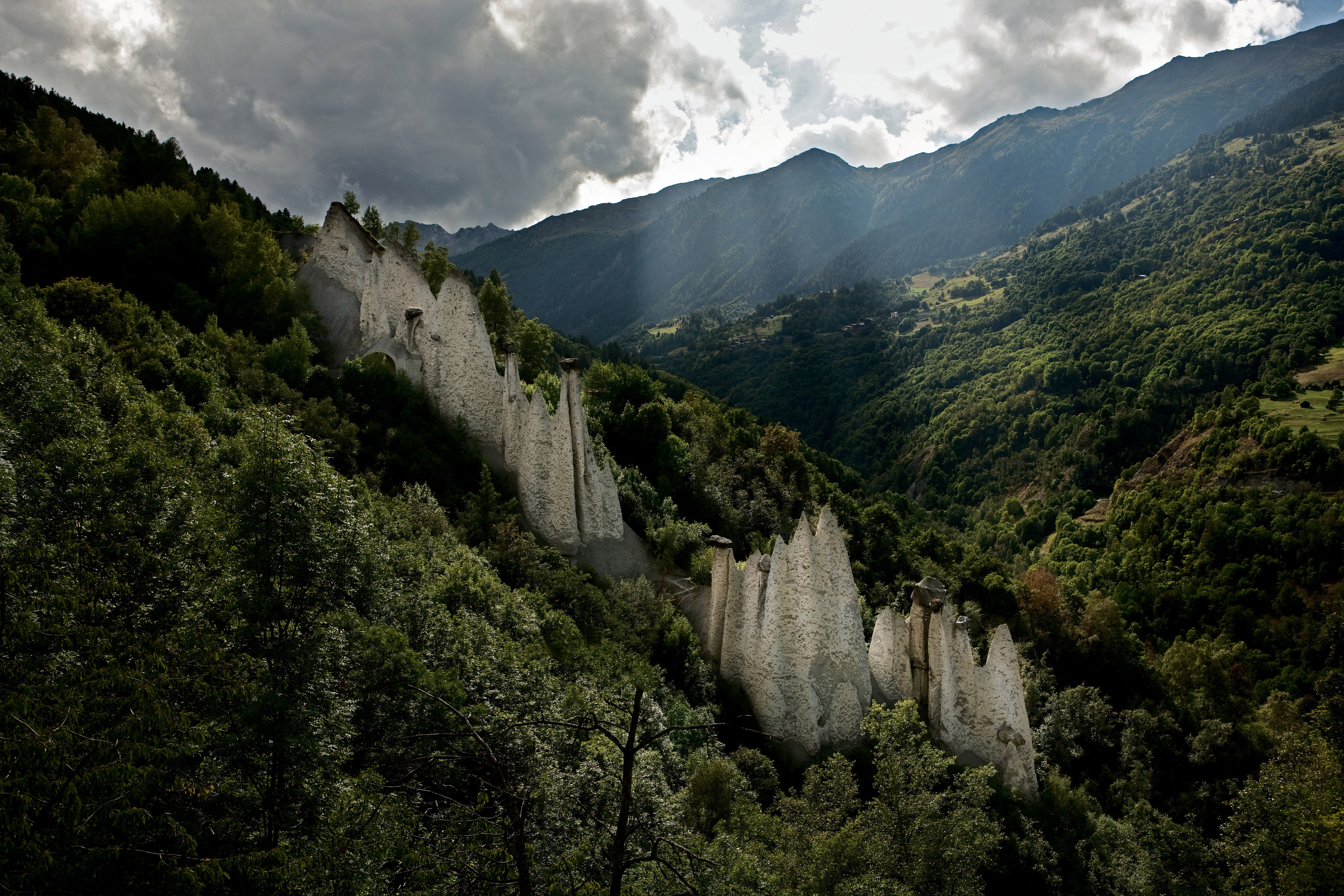 Les plus belles gorges naturelles de Suisse - Gorges de la Borgne au val d'Hérens