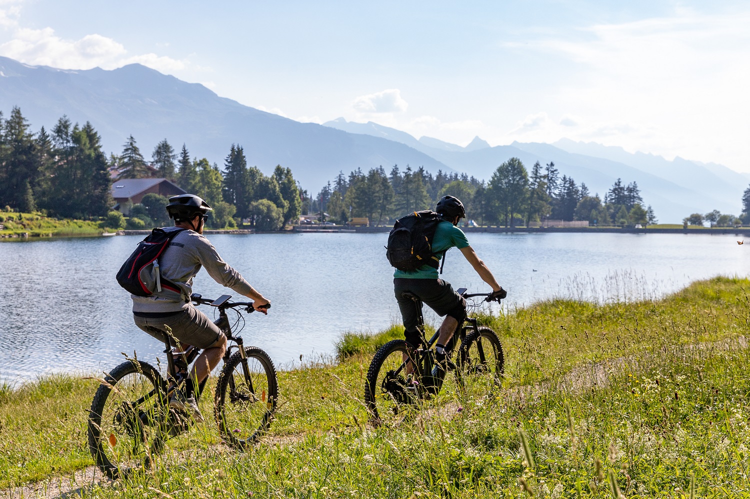Tour des villages à e-bike, Crans-Montana