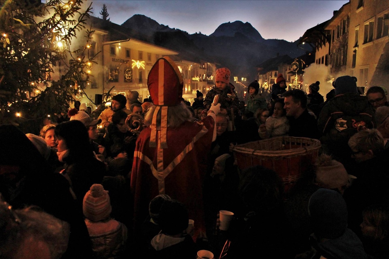Visite de Saint-Nicolas à Gruyères