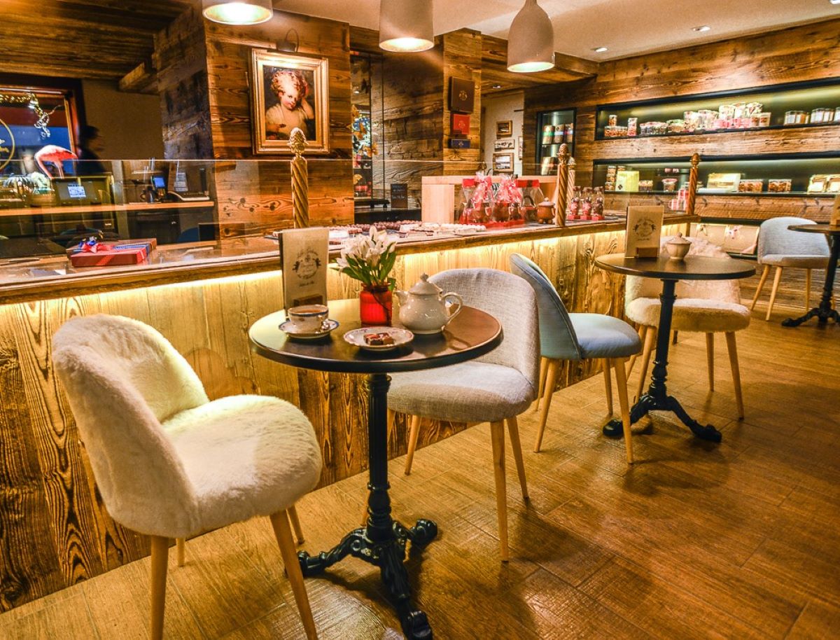galerie du chocolat, valais, boisson chaude, bar, café, croissant
