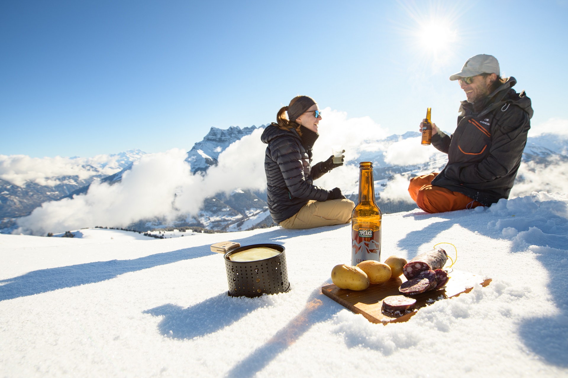 Embarquer tout ce qu'il faut pour une raclette et s'arrêter où on veut pour un repas sauvage, le rêve.