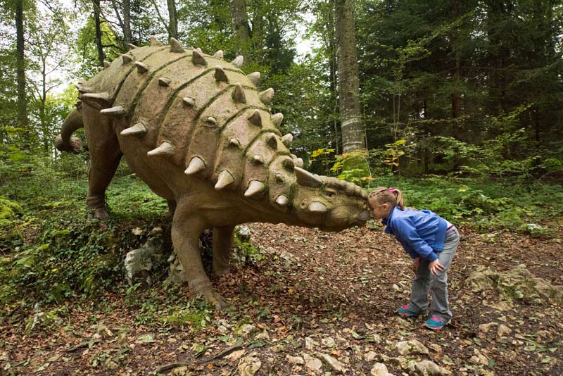 Le Préhisto-Parc de Réclère invite à un véritable voyage dans les âges.