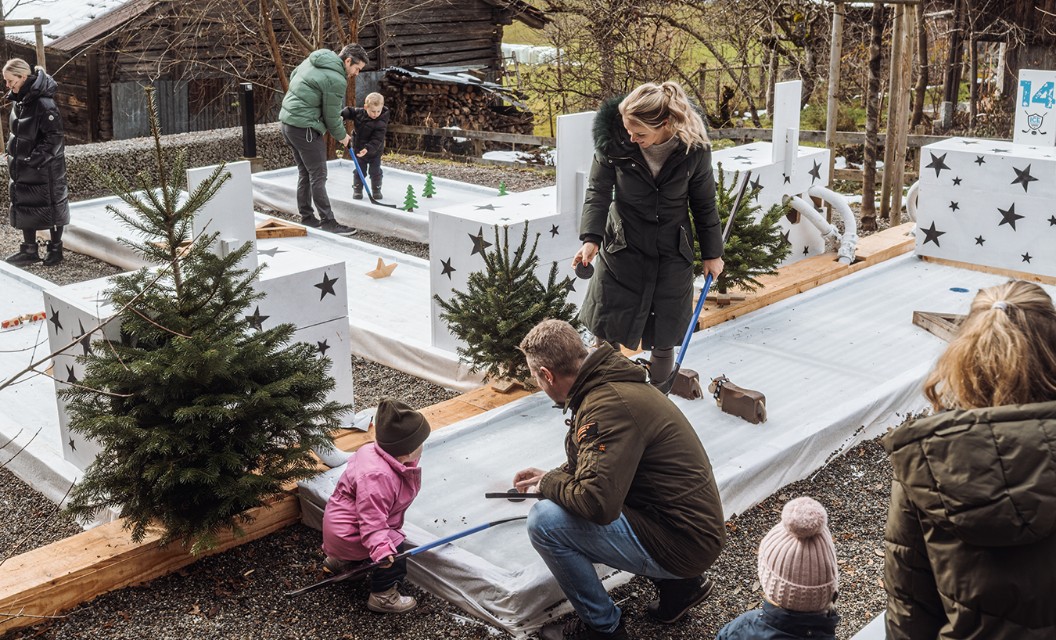Voici le premier Ice Mini-Golf de l'Oberland bernois !