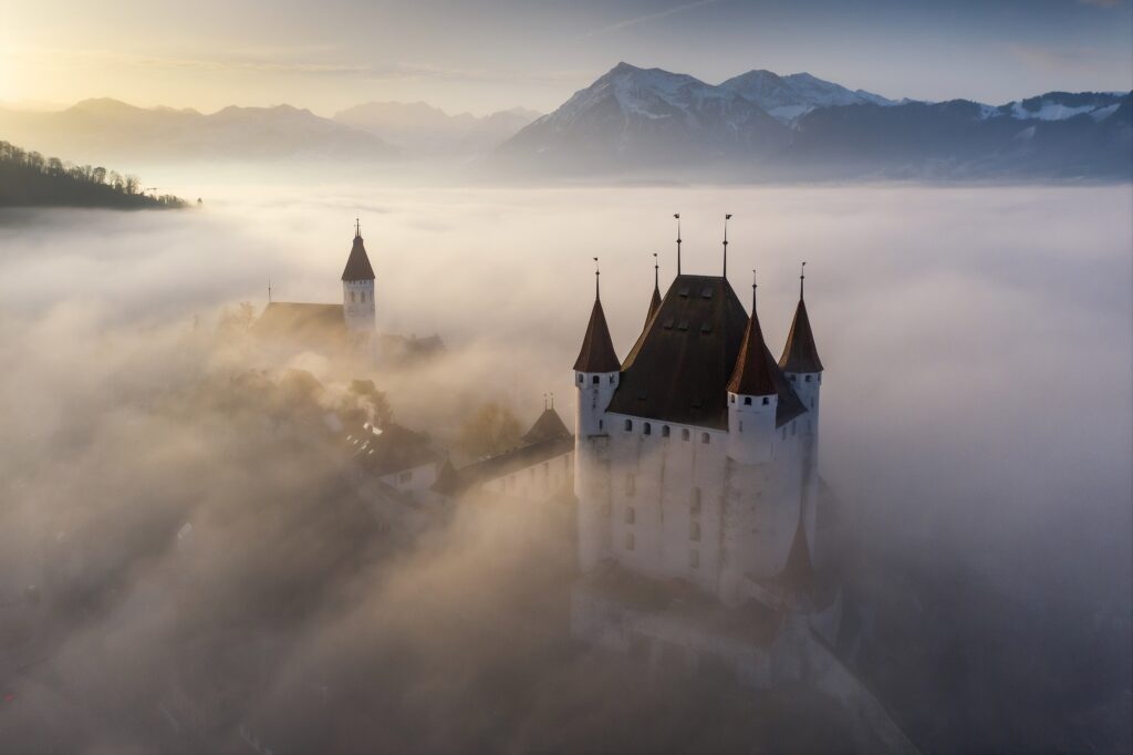 Les châteaux de Suisse romande vous font la cour