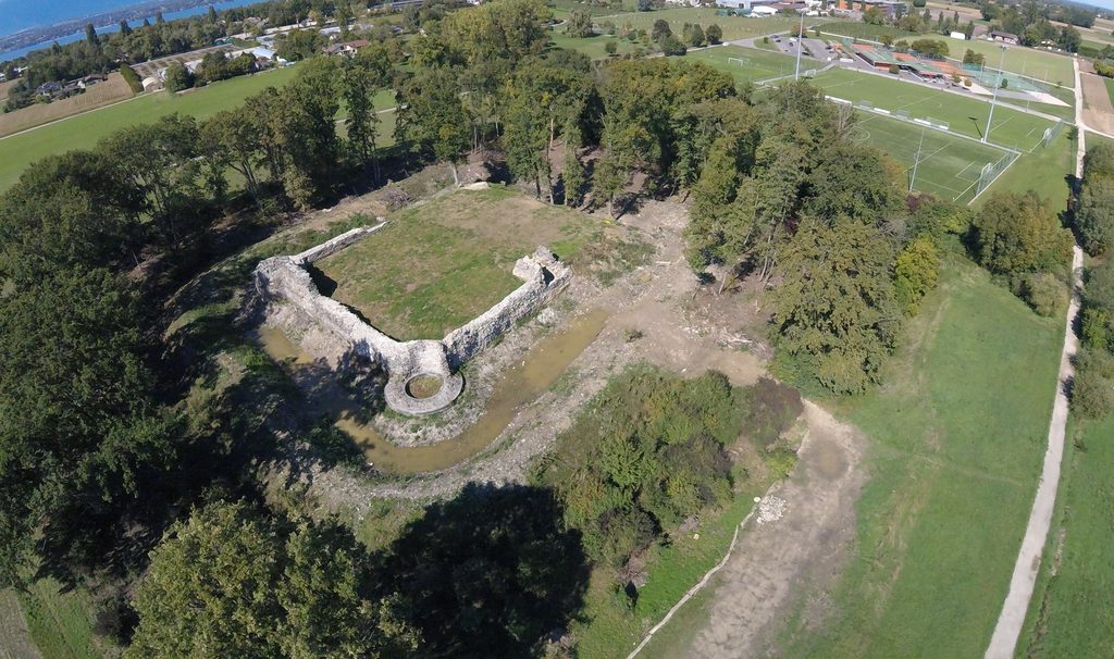 Le Château de Rouelbeau à Meinier, est l'un des endroit les plus hantés de Suisse